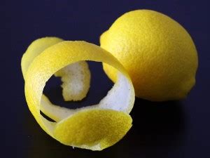 limon kabuğu kaynatıp içmenin faydaları